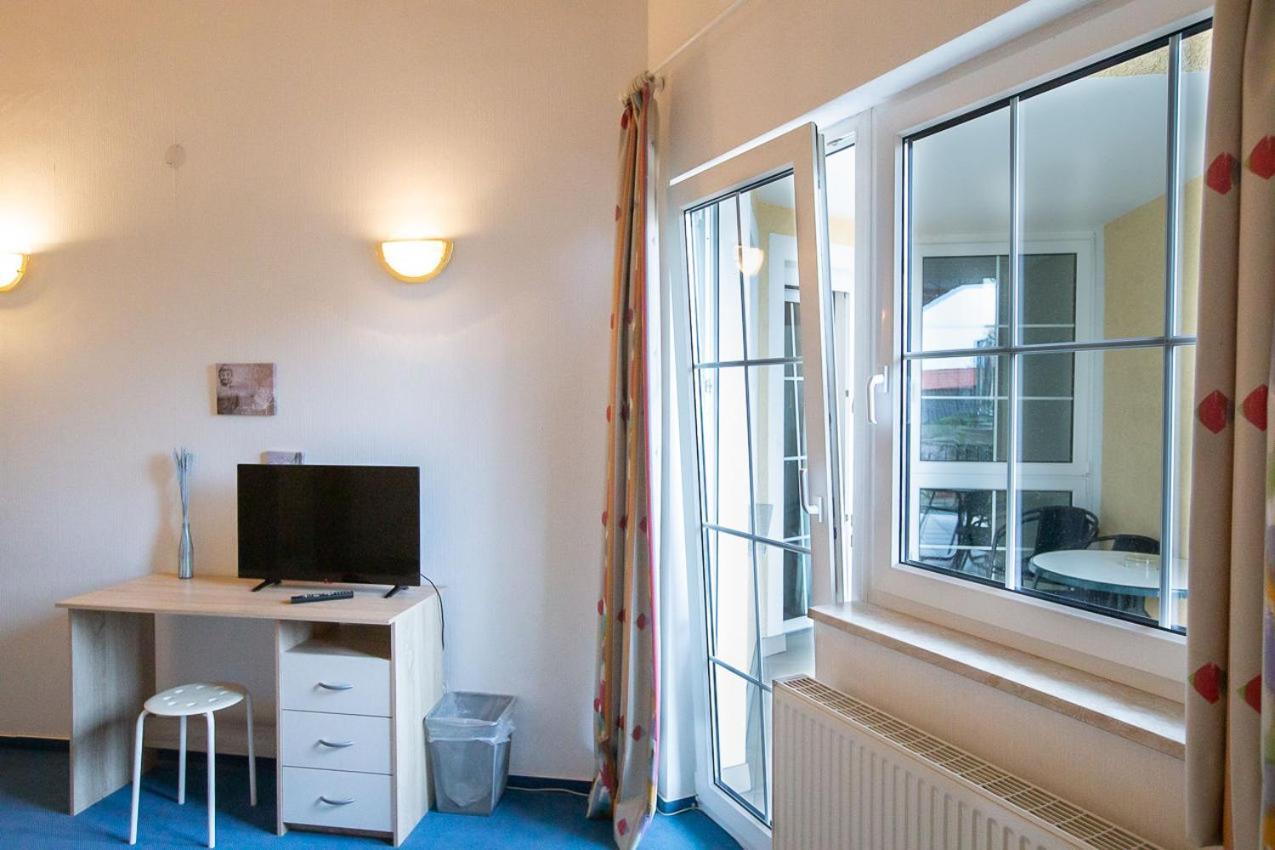 Hotel Dolgesheim エクステリア 写真