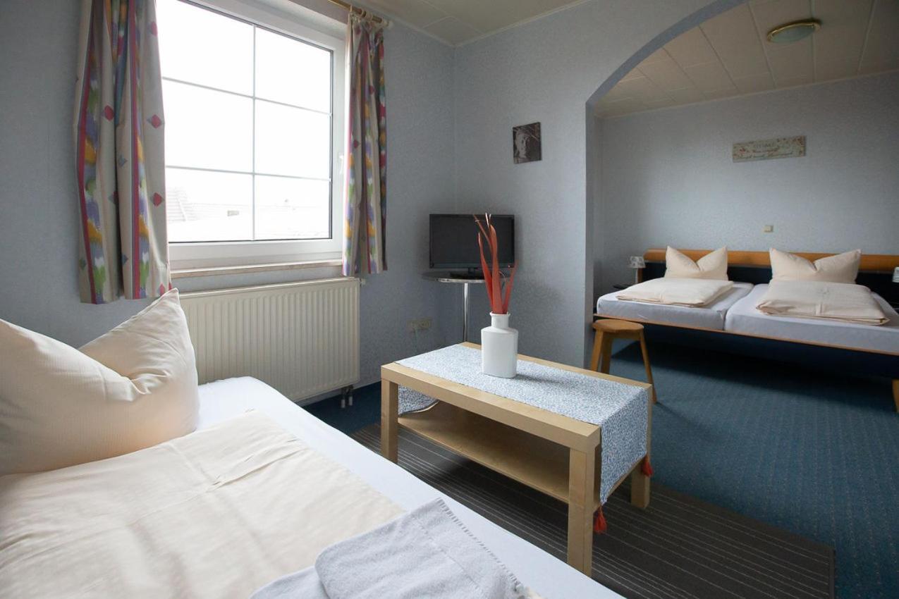 Hotel Dolgesheim エクステリア 写真