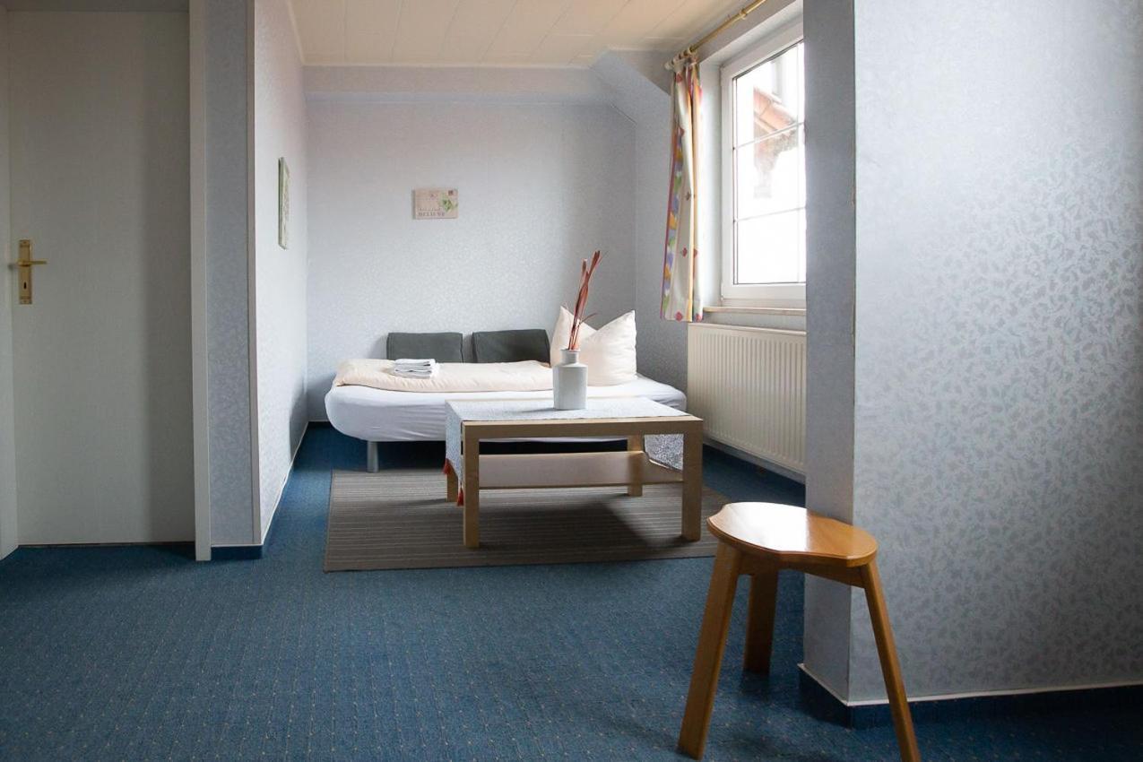 Hotel Dolgesheim エクステリア 写真
