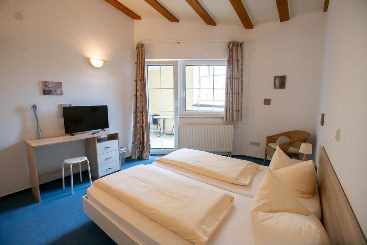 Hotel Dolgesheim エクステリア 写真