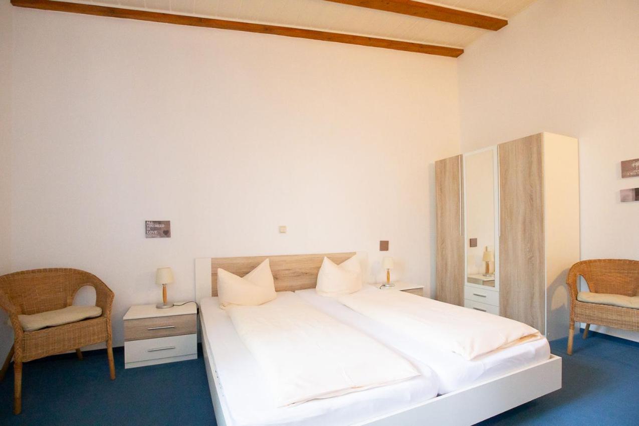 Hotel Dolgesheim エクステリア 写真