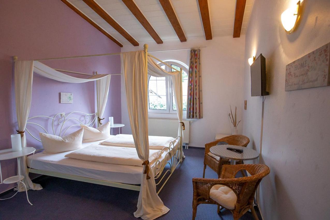 Hotel Dolgesheim エクステリア 写真