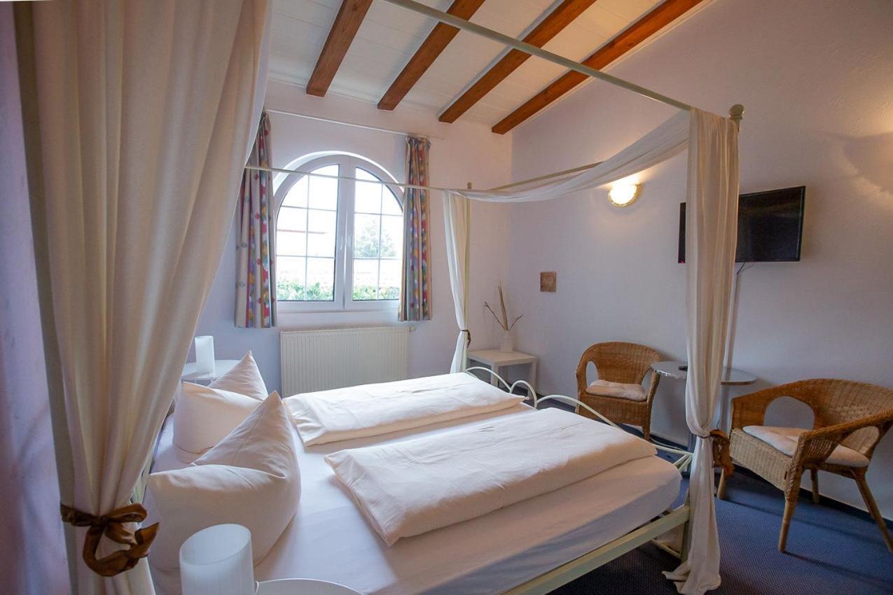 Hotel Dolgesheim エクステリア 写真